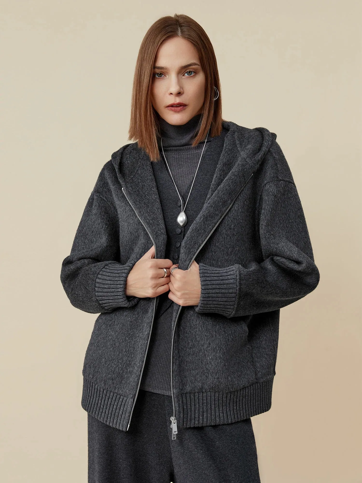 Amoretu 70.9% Wool Hooded Long Sleeve Zipper Short Coat