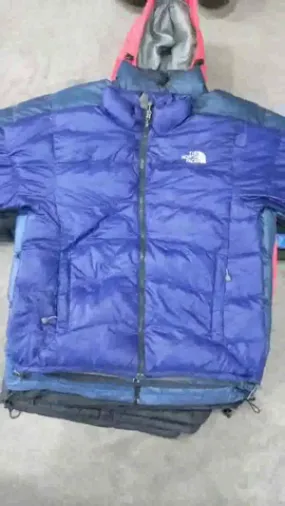 CR1577 TNF Puffer Jackets - 12 Pcs