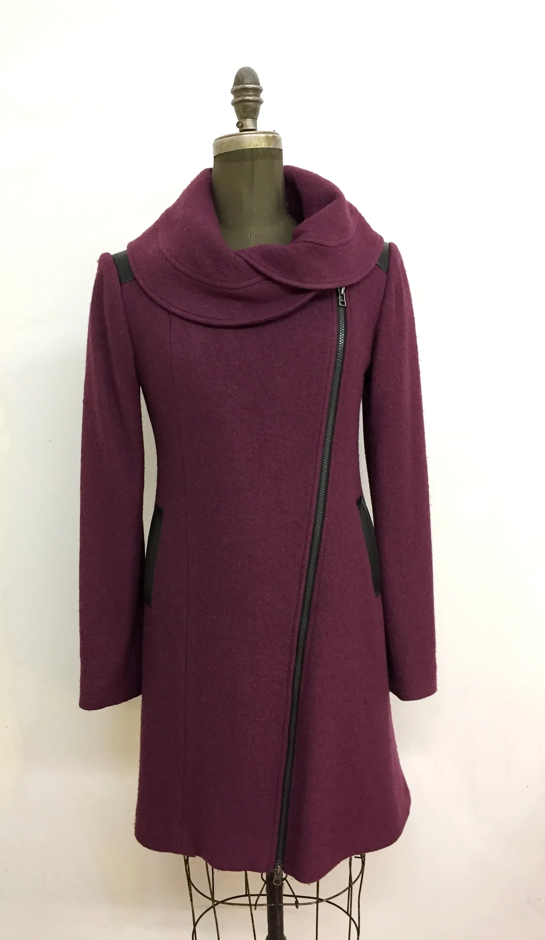 Mila Coat - 100% Pure Virgin Wool